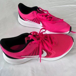 Nike Womens tennis shoes Pink & Black, 6 Youth, Womens 7 1/2